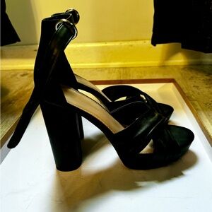 BCBG platform heels size 8.5